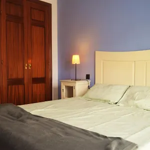 https://punta-del-este-duplex-2.adeje-hotels.com